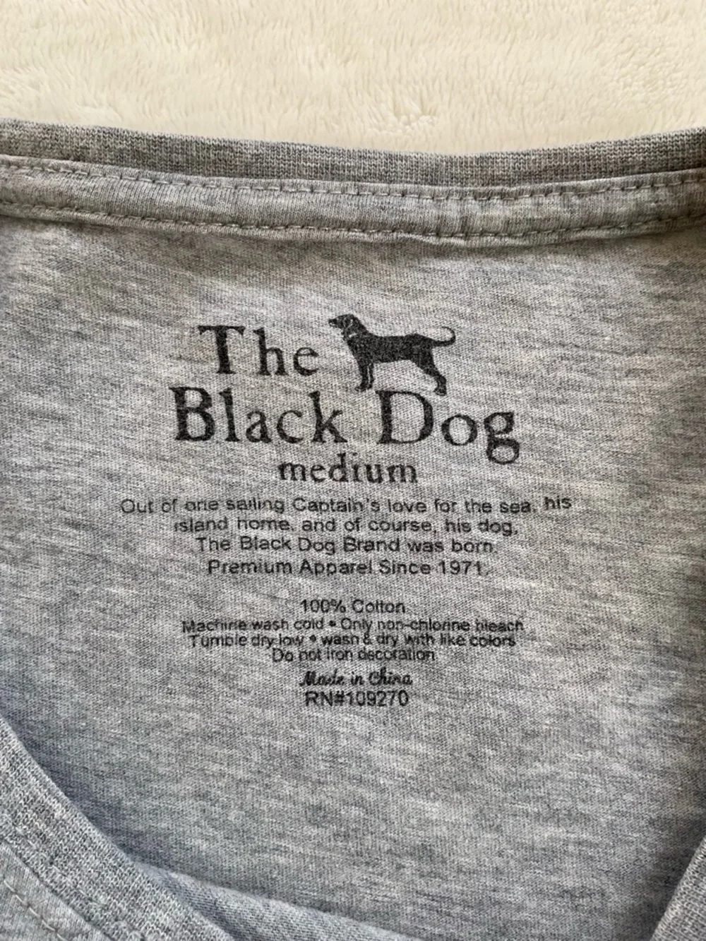 The Black Dog Long Sleeve Tee Gray Logo Graphic Shirt Medium Coastal Preppy